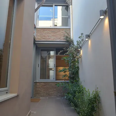 Contemporary Acropolis House * Athens